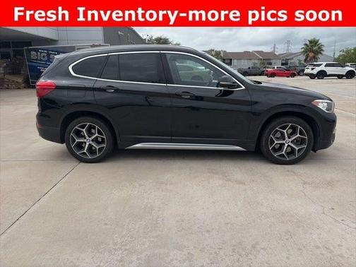 Black Sapphire Metallic 2018 BMW X1 xDrive28i