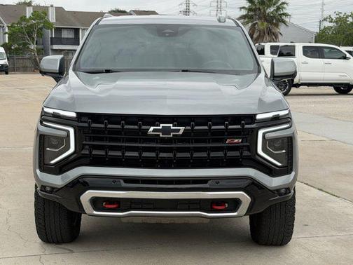 Sterling Gray Metallic 2025 Chevrolet Suburban Z71
