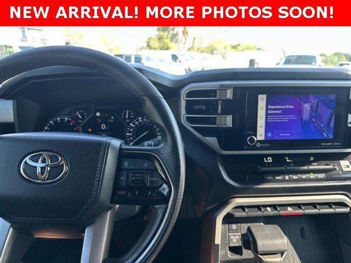 2022 Toyota Tundra SR5