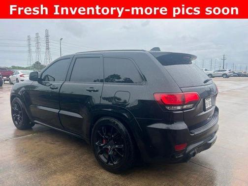 Brilliant Black Crystal Pearlcoat 2014 Jeep Grand Cherokee SRT