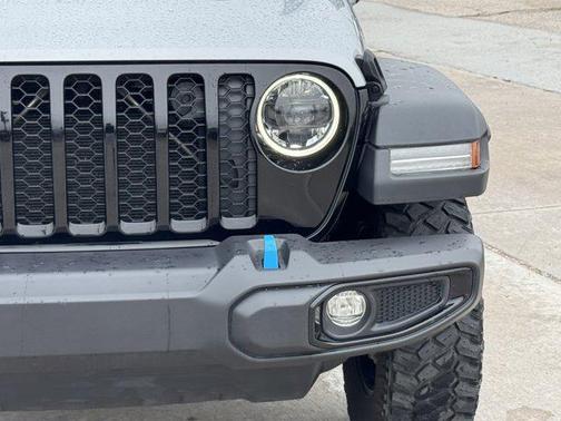 Silver Zynith Clearcoat 2023 Jeep Wrangler 4xe Base