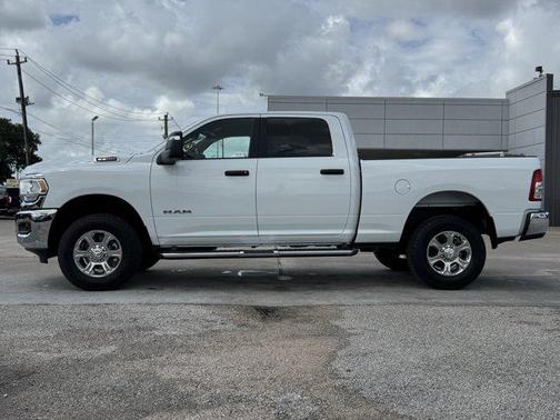 Bright White Clearcoat 2024 RAM 2500 Big Horn