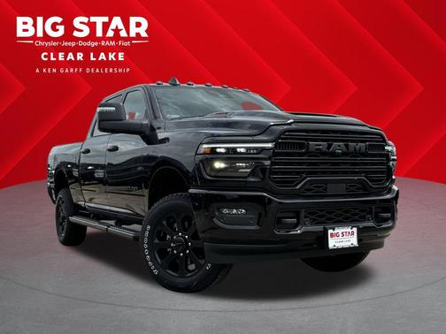 Diamond Black Crystal Pearlcoat 2026 RAM 2500 Laramie