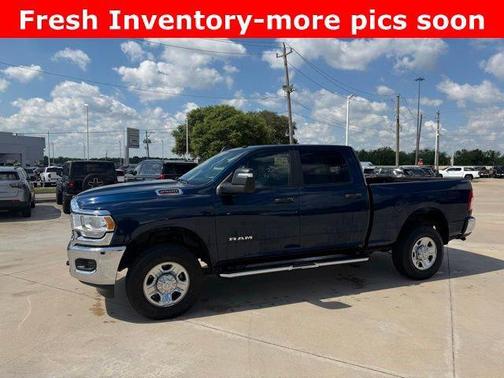 Patriot Blue Pearlcoat 2024 RAM 2500 Big Horn