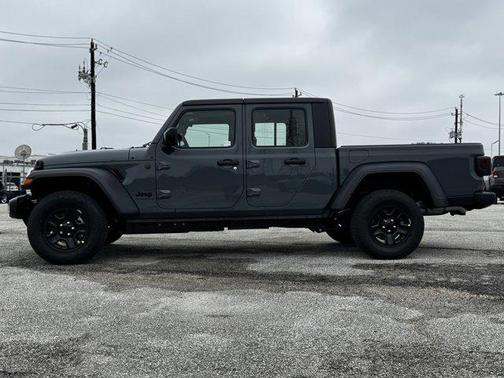 2026 Jeep Gladiator Sport