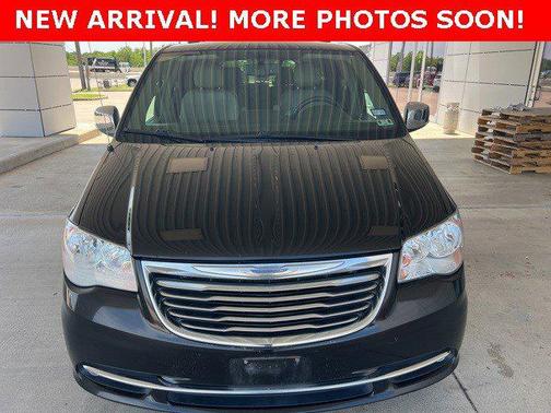 2015 Chrysler Town & Country Touring-L