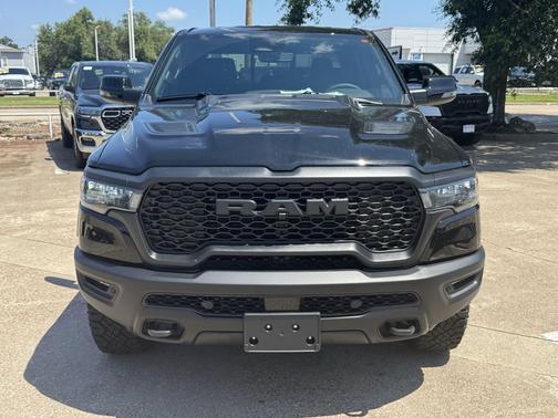 Diamond Black Crystal Pearlcoat 2026 RAM 1500 Rebel