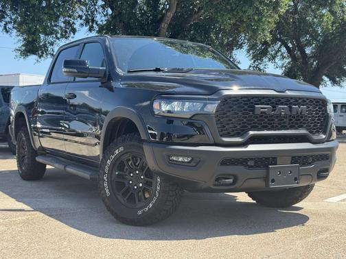 Diamond Black Crystal Pearlcoat 2026 RAM 1500 Rebel