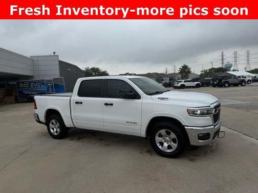 Bright White Clearcoat 2025 RAM 1500 Big Horn/Lone Star