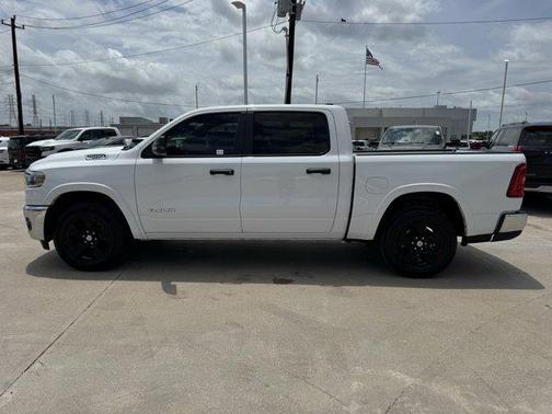 Bright White Clearcoat 2025 RAM 1500 Big Horn/Lone Star