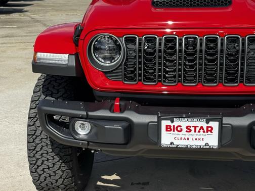 Firecracker Red Clearcoat 2026 Jeep Wrangler Rubicon