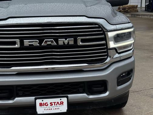 Billet Silver Metallic Clearcoat 2024 RAM 2500 Laramie