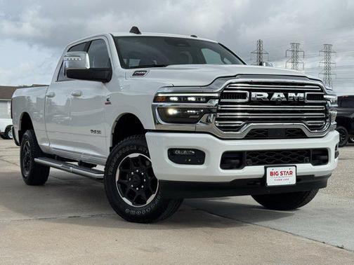 Bright White Clearcoat 2025 RAM 2500 Laramie
