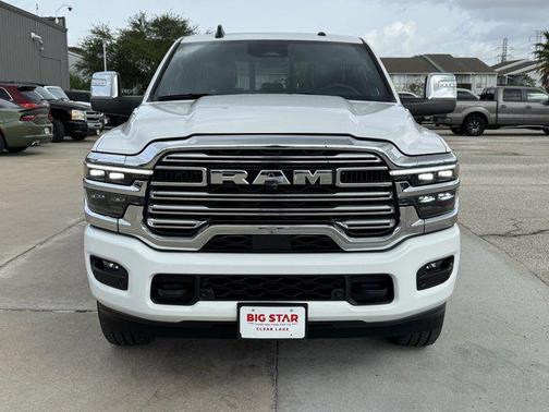 Bright White Clearcoat 2025 RAM 2500 Laramie