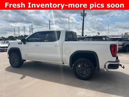 White 2023 GMC Sierra 1500 AT4