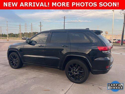 2022 Jeep Grand Cherokee Laredo
