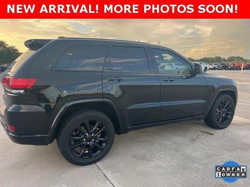 2022 Jeep Grand Cherokee Laredo