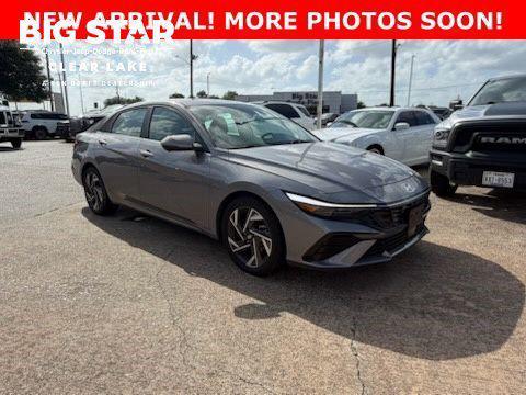 Fluid Metal 2024 Hyundai ELANTRA Limited