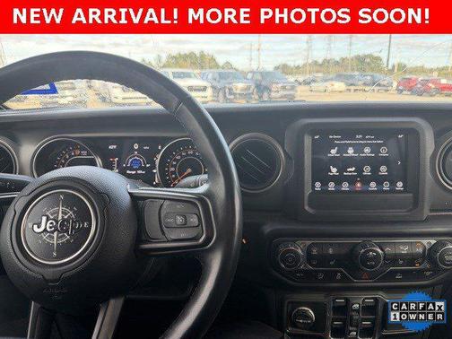 2023 Jeep Gladiator Willys