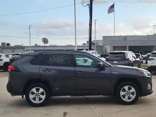 2020 Toyota RAV4 Hybrid LE