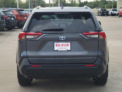 2020 Toyota RAV4 Hybrid LE