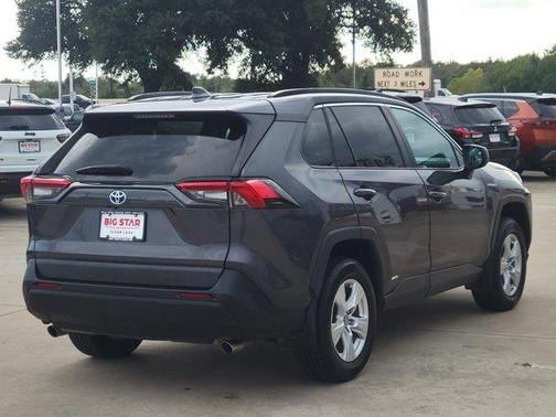 2020 Toyota RAV4 Hybrid LE