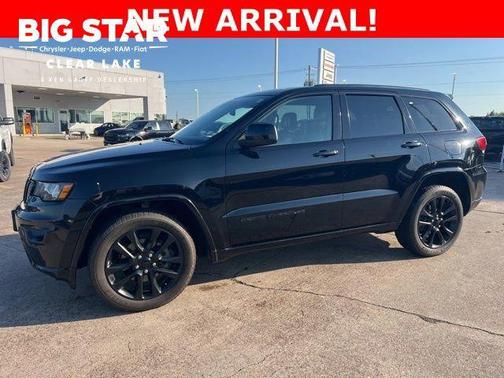 Diamond Black Crystal Pearlcoat 2018 Jeep Grand Cherokee Altitude