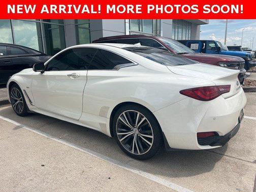 2017 INFINITI Q60 2.0t Premium