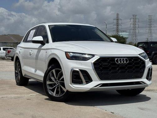 Ibis White 2023 Audi Q5 45 S line Prestige