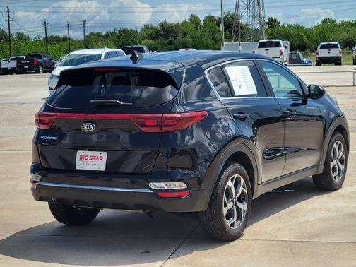 2022 Kia Sportage LX