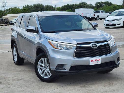 2016 Toyota Highlander LE