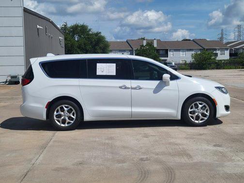 2020 Chrysler Pacifica Touring