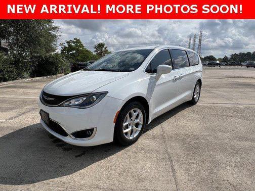 2020 Chrysler Pacifica Touring