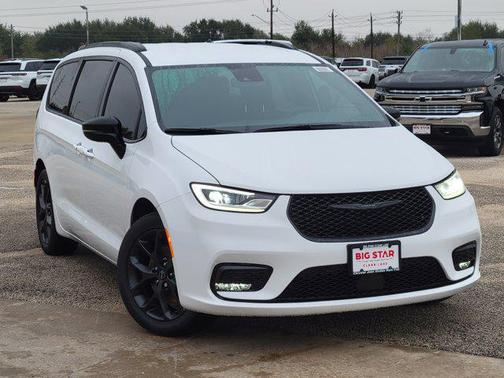 2026 Chrysler Pacifica L