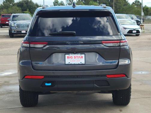 2022 Jeep Grand Cherokee 4xe Trailhawk