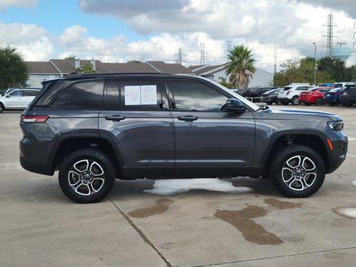 2022 Jeep Grand Cherokee 4xe Trailhawk
