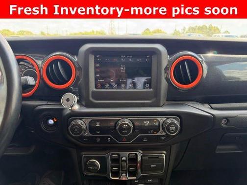 Sarge Green Clearcoat 2022 Jeep Gladiator Altitude