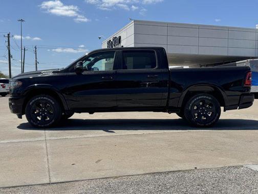Diamond Black Crystal Pearlcoat 2026 RAM 1500 Lone Star