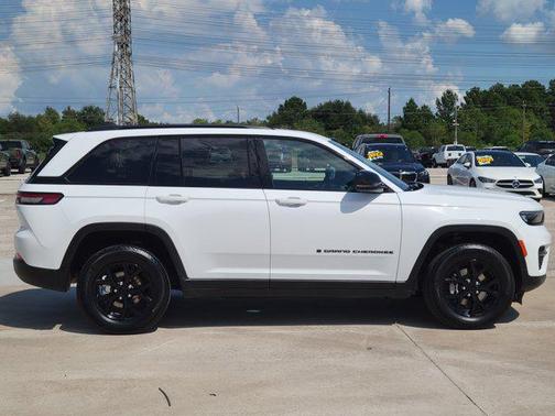 2024 Jeep Grand Cherokee Altitude