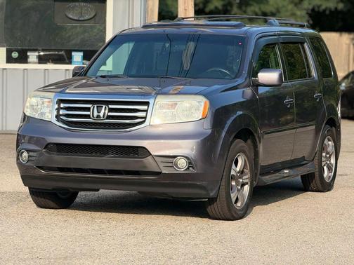 Modern Steel Metallic 2015 Honda Pilot SE