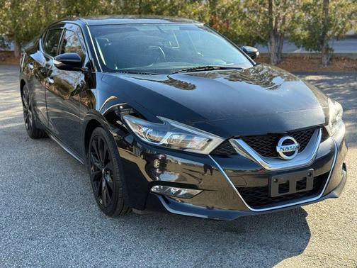Super Black 2017 Nissan Maxima 3.5 SR