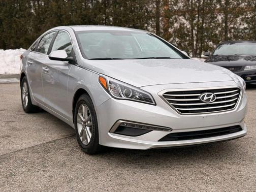 Symphony Silver 2015 Hyundai SONATA SE
