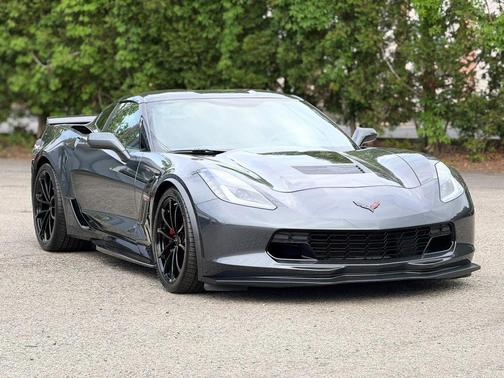 Watkins Glen Gray Metallic 2017 Chevrolet Corvette Grand Sport