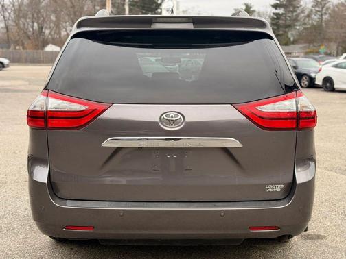 2016 Toyota Sienna Limited