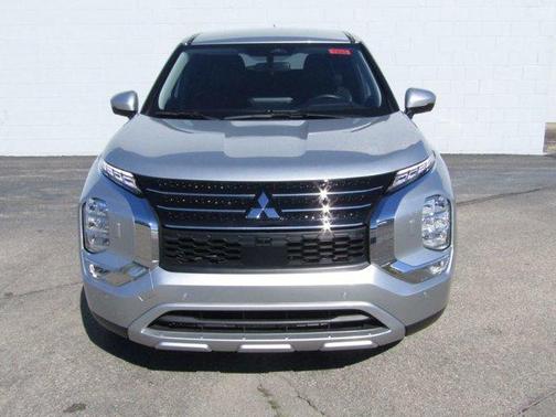 2023 Mitsubishi Outlander PHEV SE