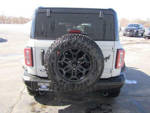 Avalanche Gray 2026 Ford Bronco Badlands