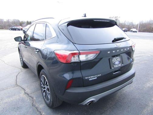 2022 Ford Escape PHEV Titanium
