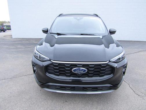 2023 Ford Escape ST-Line Elite