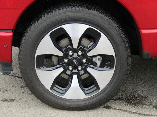 2023 Ford F-150 Lightning Platinum