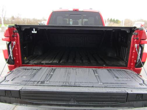 2023 Ford F-150 Lightning Platinum